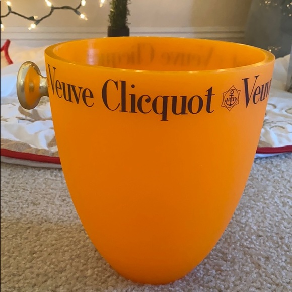 VEUVE CLICQUOT Kitchen Vintage French Champagnes Ice Bucket Poshmark